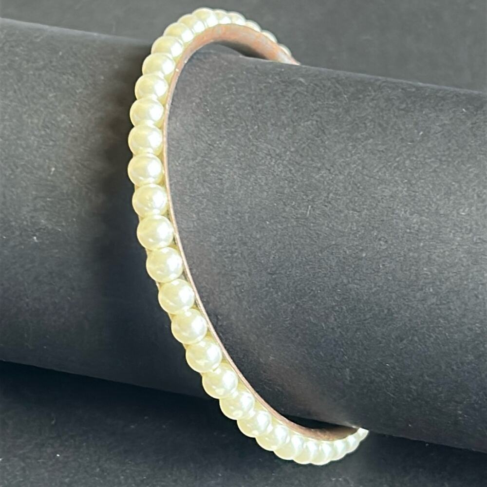 Women’s vintage dainty silver‎ tone faux pearl bangle bracelet one size